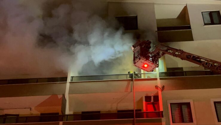 Bursa’da 5 katlı binada çıkan yangın söndürüldü