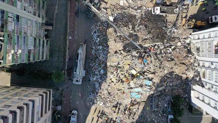 Depremde 10 kişiye mezar olan Belük Apartmanı ruhsatsız inşa edilmiş