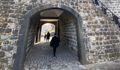 Diyarbakır’da muhtar aldatıldığını söyleyip mahkemeye başvurmuş