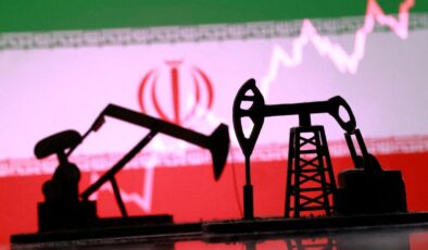 ABD Hazine Bakanı Bessent, denizdeki İran petrolüne yönelik yaptırımları kaldırabileceklerini söyledi