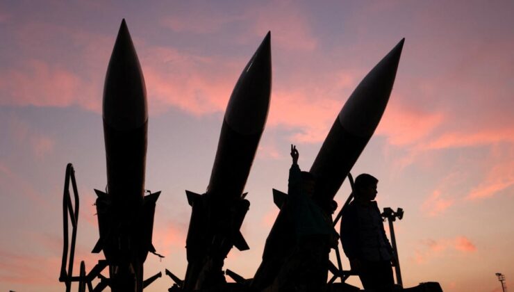 İran ordusu bu geceden itibaren “taarruz operasyonlarını” artıracağını duyurdu