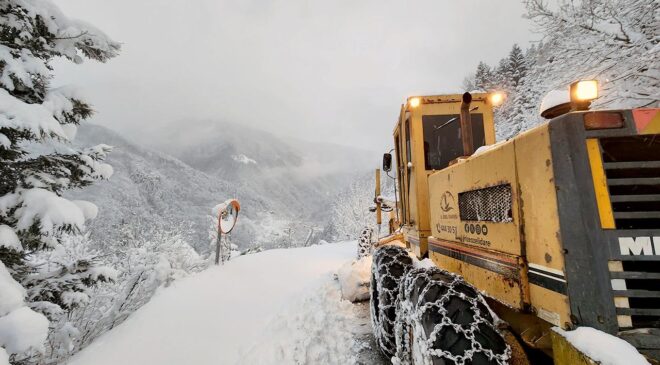 Doğu’da yoğun kar sebebiyle 41 yol kapandı