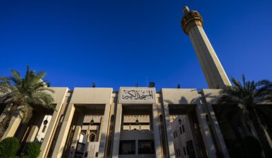 Kuveyt Ulu Camii’nde bayram namazı kılınmayacak