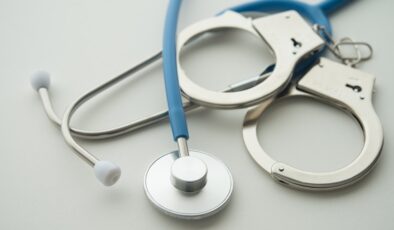 Hükümlülerin Sağlık Hakkı ve Çarpıklıklar – Prof.Dr. Ayşegül Akbay – Akademik Akıl