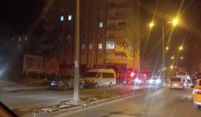 Zeminde kayma olduğu iddiasıyla 8 katlı bina tahliye edildi