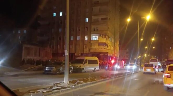 Zeminde kayma olduğu iddiasıyla 8 katlı bina tahliye edildi