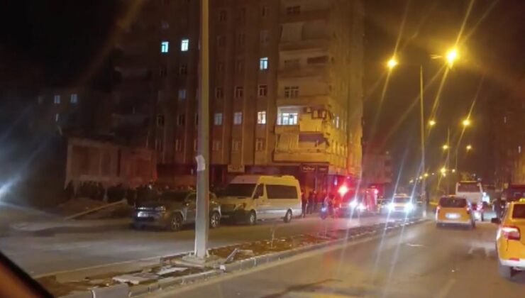 Zeminde kayma olduğu iddiasıyla 8 katlı bina tahliye edildi