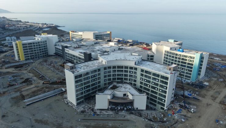 Bakan Memişoğlu: Trabzon Şehir Hastanesi'nde güvenliği olumsuz etkileyecek durum yok