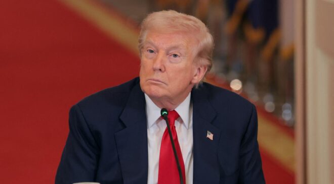 Trump'tan İran'a yeni tehdit: Uymayan bedelini öder