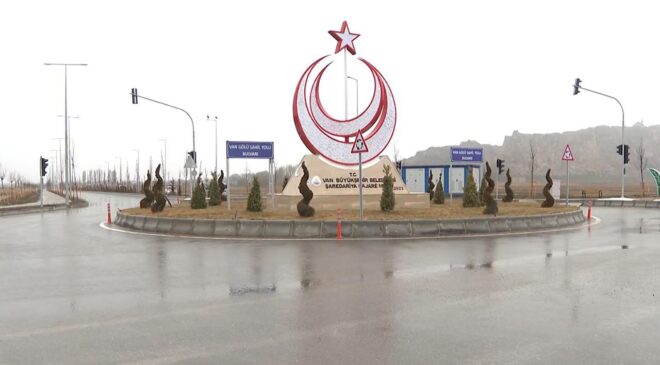 Belediyede görevlendirme sonrası Vanlılar hizmete kavuştu