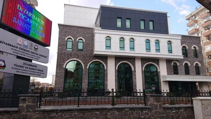 Diyarbakır’da DEM, AKP ve CHP’liler barışı konuşacak