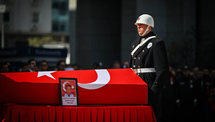 İstanbul’da kazada şehit olan polisimiz için tören düzenlendi