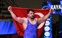 Rıza Kayaalp tarih yazdı