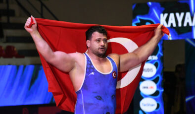 Rıza Kayaalp tarih yazdı