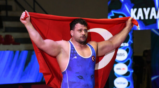 Rıza Kayaalp tarih yazdı