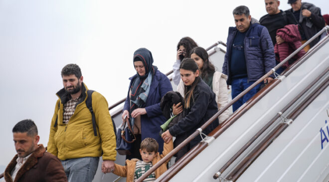 Hataylı depremzedeler Mirziyoyev’in davetiyle Özbekistan’a gitti