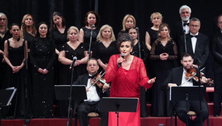 TRT korosu, KKTC Kurucu Cumhurbaşkanı Denktaş anısına sahne aldı