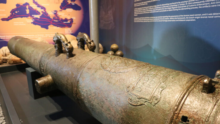 Gemi sökümünde ele geçirilen tarihi gemi topu İzmir'de görücüye çıktı