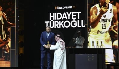 FIBA'nın 2026 Hall of Fame listesine seçilen Hidayet Türkoğlu onurlandırıldı