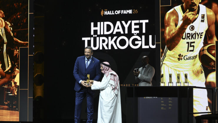 FIBA'nın 2026 Hall of Fame listesine seçilen Hidayet Türkoğlu onurlandırıldı
