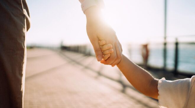 Otizmli çocuğu olan ailelere ücretsiz danışmanlık 16 ilde daha yaygınlaştırılacak