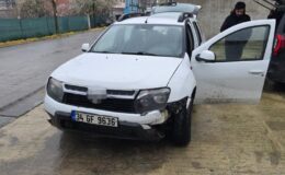 Piyasaya sürülmek üzereydi: Yüzlerce kilo at eti ele geçirildi