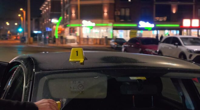 Bursa’da seyir halindeki araca yorgun mermi isabet etti