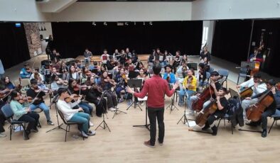 Cumhurbaşkanlığı Çocuk Orkestrası ve Korosu'ndan 23 Nisan konseri