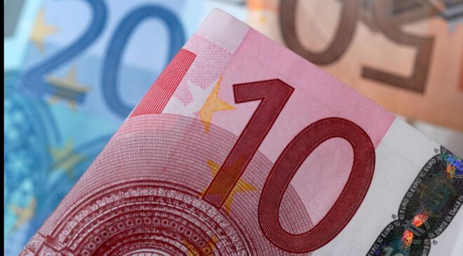 Euro Bölgesi’ne “savaş” freni