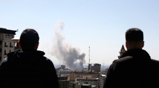 İran basını: Basra Körfezi’ndeki Lavan Adası’ndaki rafineride kaynağı henüz bilinmeyen patlama oldu