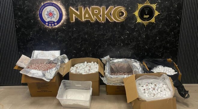İstanbul’da 247 bin 500 sentetik ecza hap ele geçirildi