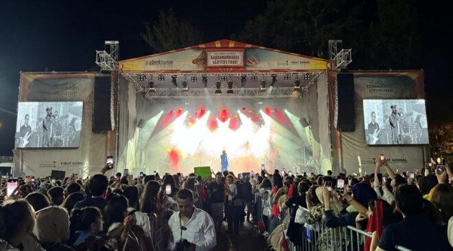 Gökhan Türkmen Kahramanmaraş’ta Hayranlarıyla Buluştu