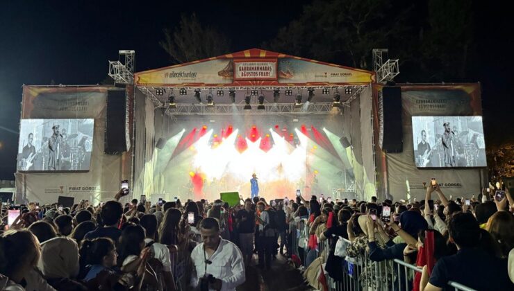 Gökhan Türkmen Kahramanmaraş’ta Hayranlarıyla Buluştu