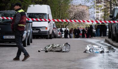 Kiev’de kimliği belirsiz bir kişinin ateş açması sonucu 6 kişi öldü