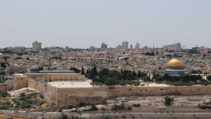 Mescid-i Aksa yarın sabah namazıyla açılacak