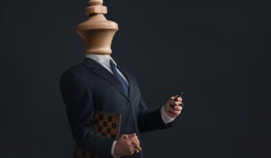 Narsist Bir Patronla Çalışmak Nasıldır? Ve İnsan, Orada Kendini Nasıl Korur? – Prof.Dr. Erkan Yüksel – Akademik Akıl