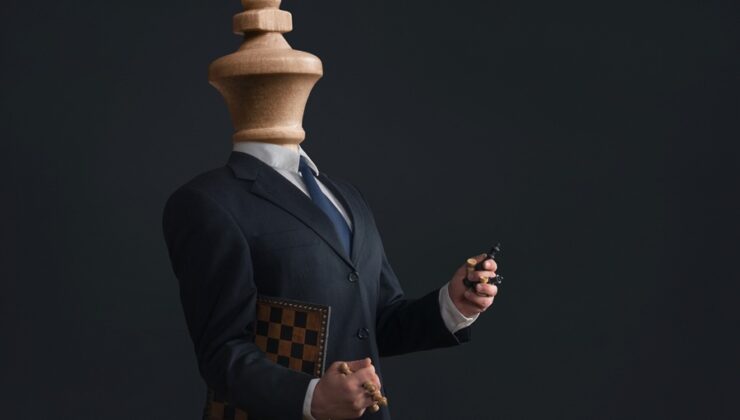 Narsist Bir Patronla Çalışmak Nasıldır? Ve İnsan, Orada Kendini Nasıl Korur? – Prof.Dr. Erkan Yüksel – Akademik Akıl