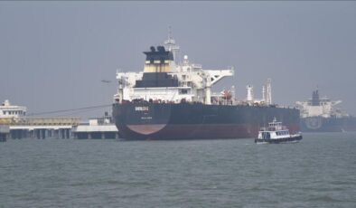 Bloomberg: Basra Körfezi’nde 800’den fazla gemi ateşkesin detaylarını bekliyor