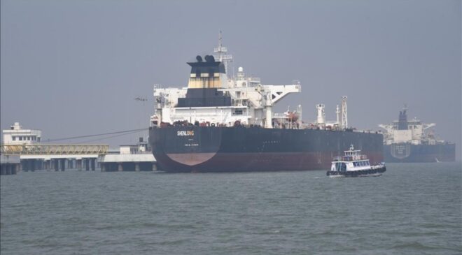 Bloomberg: Basra Körfezi’nde 800’den fazla gemi ateşkesin detaylarını bekliyor