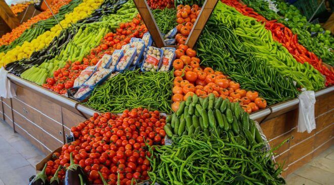 Ticaret Bakanlığı’ndan 3 ildeki zincir marketlere ‘fahiş fiyat’ incelemesi