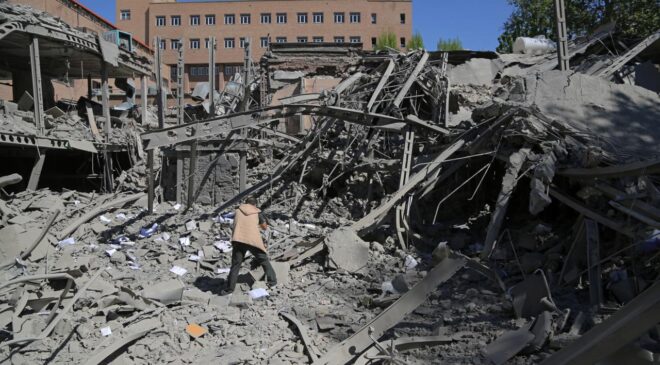 Tahran Belediye Başkanı: ABD ateşkesi ihlal etti