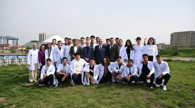 Türkiye Tanrı Dağlarının eteğinde hekim yetiştiriyor