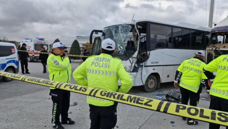 İşçi servisi ile tır çarpıştı: 12 yaralı