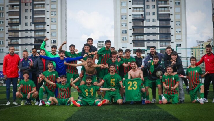 Amedspor, altyapı takımlarının elde ettiği başarıyı paylaştı.