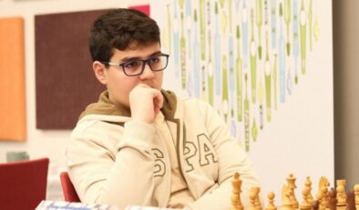 Milli satranççı Erdoğmuş, satranç tarihine geçti