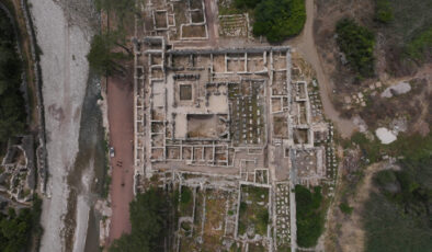 Olympos'ta aristokrat bir kadına ait anıtsal mezar bulundu