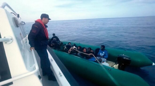 İzmir’de 26 düzensiz göçmen yakalandı
