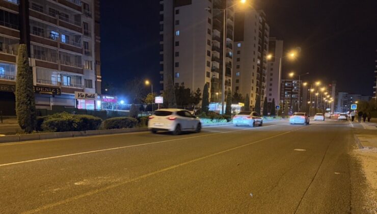 Diyarbakır’da 6 kişilik ailenin arasından fırtına gibi geçti!