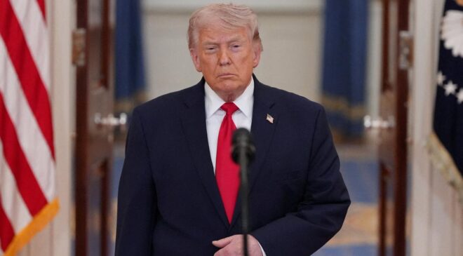 ABD’de yapılan anket, Trump’ın genel onay oranının yüzde 37 olduğunu gösterdi