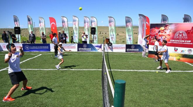 Diyarbakır’da spor tarihle buluştu